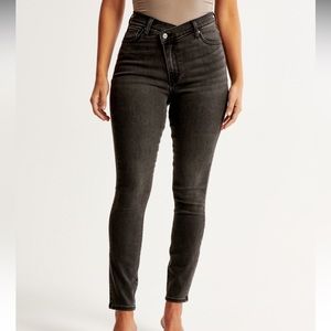 Abercrombie & Fitch Super Skinny Ankle High Rise Size 27/4